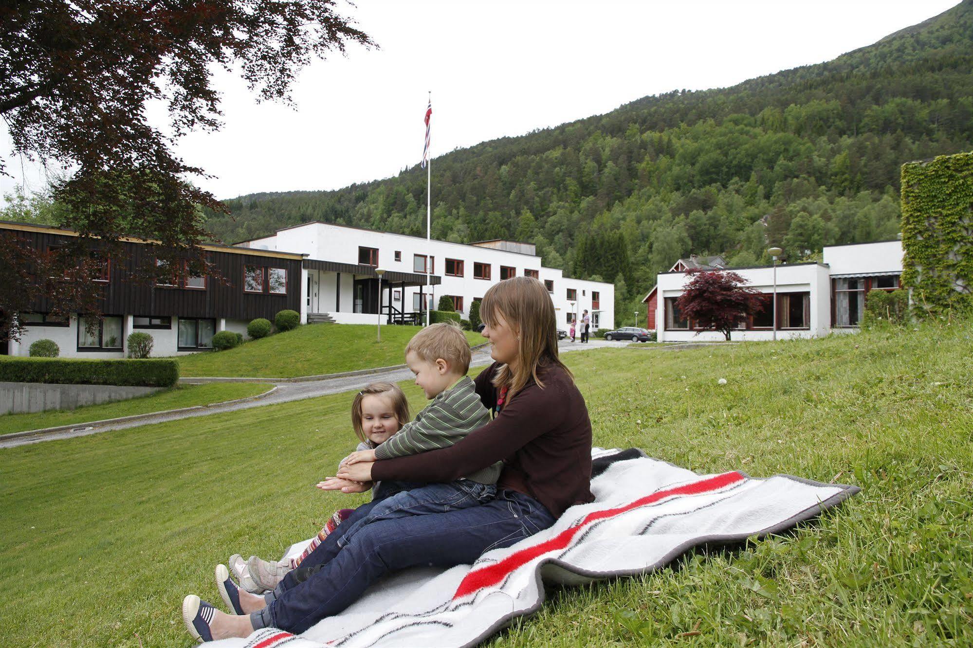 Forde Sommarhotell Exteriör bild